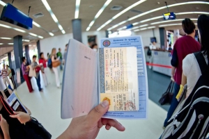 Bahrain require a visa for visiting Vietnam