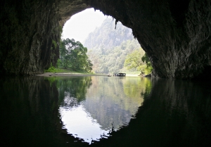 Puong Cave in Bac Kan